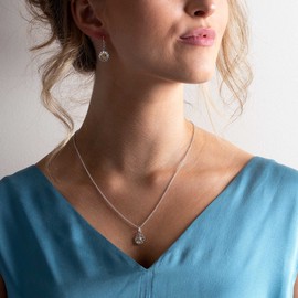 Dew Sterling Silver and Gold Plate Daisy Necklace of Length 45.7 cm