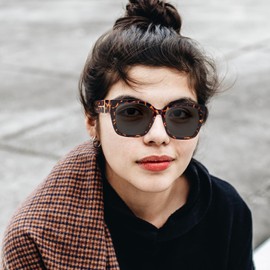 Face Shadow Polarized Fit Over Glasses for Women Men, Oversized Trendy Square UV Protection Sunglasses for Driving Riding