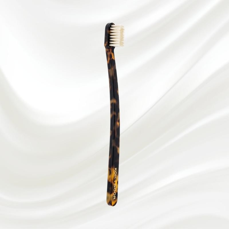 Coccola Toothbrush with Natural Bristles - Medium - Color: Classic