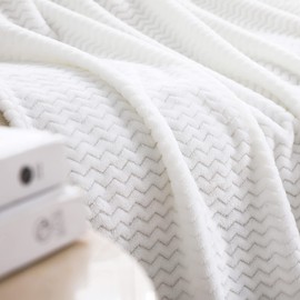 Whale Flotilla Breathable Fleece King Size Blanket for Bed(90x104 Inch), Super Soft Fuzzy Blankets for All Season, Lightweight and Fluffy, White(Chevron)