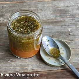 La Boite - RIVIERA HERBS, Spice Blend rosemary, basil, mint, thyme - Great for grilling, roasting, sauces, pasta, vegetables, Mediterranean dishes - 1.25 oz.