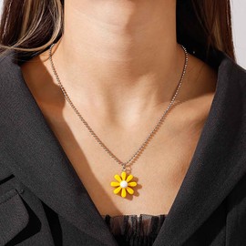 Allereya Vintage Daisy Flower Pendant Necklace Yellow Daisy Necklace Daisy Flower Necklace Yellow Acrylic Flower Choker Necklace Jewelry for Women and Girls