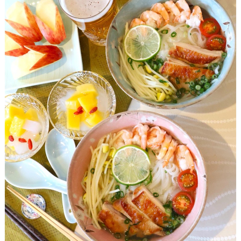 Unmarked Japanese Ramen Bowl 6.6" – Pink Cherry Blossoms –