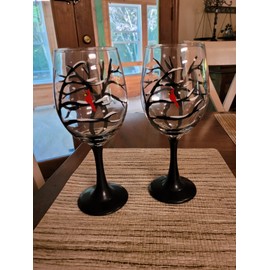 2 Winter Snowy Tree Red Cardinal Wine Glasses Set
