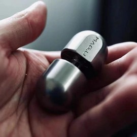 Fidget Spinner Magnetic Levitation Capsules Toy, Hand Spinner Anxiety Stress Relief Toy, Focus Creative Desk Spin Top Toy, Stocking Fillers Gift, Birthday Gift Idea, Multifunction