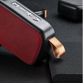 Wireless Lightweight Bluetooth Speaker (Red)