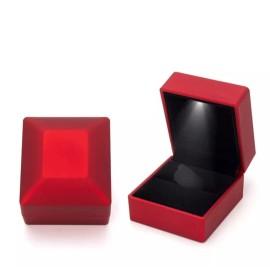 Does Not Apply Ring Box Square Shaped LED Light Engagement Ring Boxes Jewelry Gift - Red