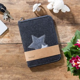 A5 Zipped Felt Organiser for Mums for Maternity Passport and Examination Booklet (German Format) - “Stars” Design with Choice of Colours