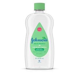 JOHNSON'S Aloe Vera Baby Oil 20 Fl Oz Hypoallergenic Moisturizing Gentle Skin Care
