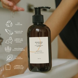 Remedios del Bosque Kit Cuidado del Cabello con Shampoo y Acondicionador Aroma Flores Silvestres, Limpia y Nutre Cabello, Sin sulfatos ni Parabenos. (250 ML)