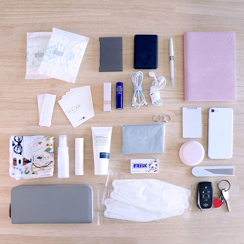 Y-Style Super Storage Capacity! Bag-in-Bag with 21 Pockets, Lightweight, Large