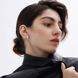 925 Sterling Silver Earrings Studs Small Earrings Lightning Bolt Studs Minimalist Earrings Cute Dainty Earrings Ear Studs