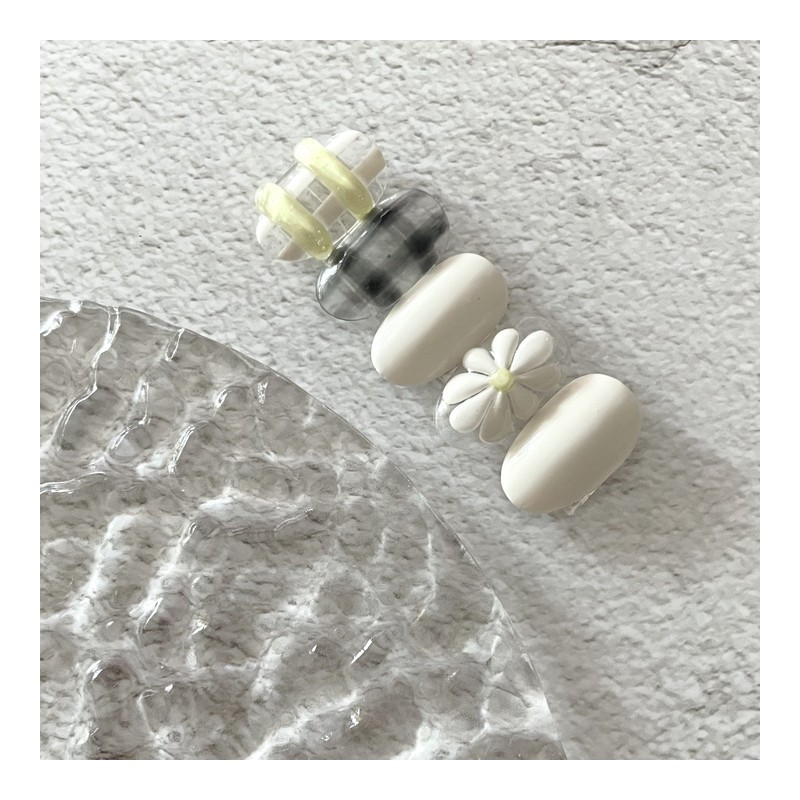 ˡᴬᴺᵀᶤˡ Spring daisy lump handmade nail tip - Short Oval