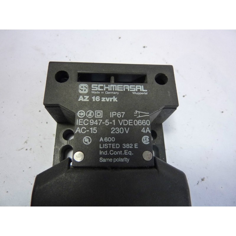 SCHMERSAL Command by AZ 16ZVRK Position Switch with Separate Actuator