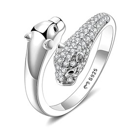 Ring for women made of silver in the shape of a shiny panther. Rings for women made of silver with silver or gold surface. Women's jewellery ideal for couples, mothers, girlfriends. Women's rings