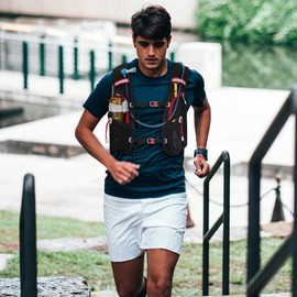 HINATAA Lightweight Hydration Vest Backpack, 5L 250g Running Hydration Backpack for Outdoor Hiking Cycling Camping Climbing (Black)