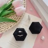 Caja de anillos de terciopelo hexagonal de 2 ranuras para