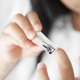 Manicure Set Women, Set of 7 Manicure Tools, Nail Trimming Kit with Case, Professional Cutter for Traveling and Home