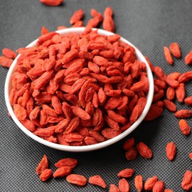 Wolfberry,Lycium Chinensis,Goji Berry,Red Chinese Wolfberry Goqi,Lycium Chinensis,Chinese Wolfberry,Medlar,Goji,Goji Berry or Wolfberry,Matrimony Vine;Dried Goji Berries Chinese Wolfberry Dried