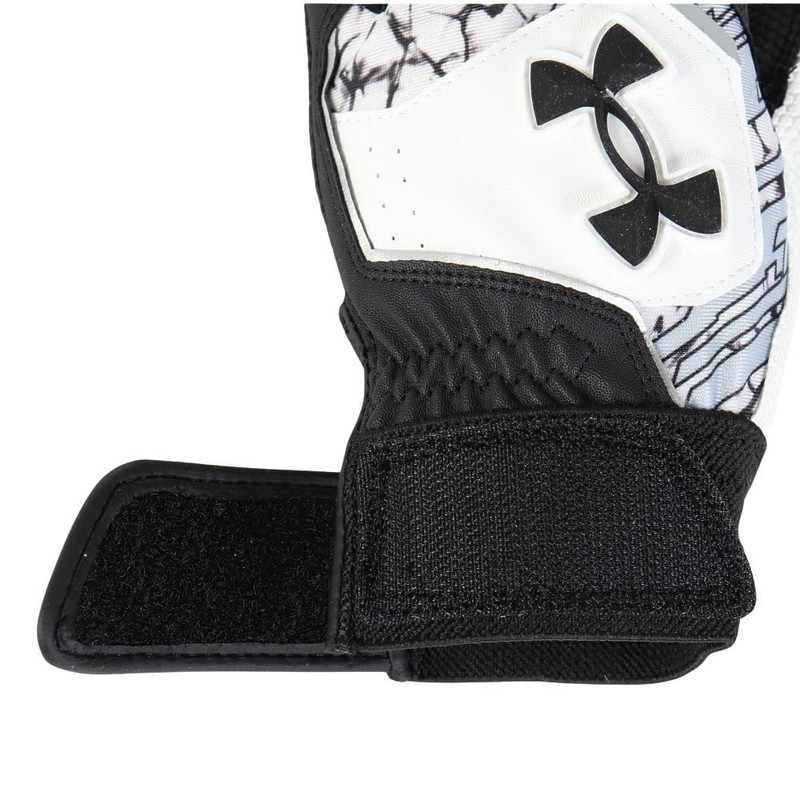 UA Clean Up Batting Gloves 6001310 (002), Black, White, Black,