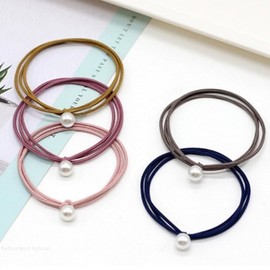 Cute pearl hair tie, pom-pom, hair tie, hair rubber band, women's ponytail hair tie / 귀여운 진주머리끈 방울 헤어고무줄 머리고무줄 여자 포니테일 머리끈