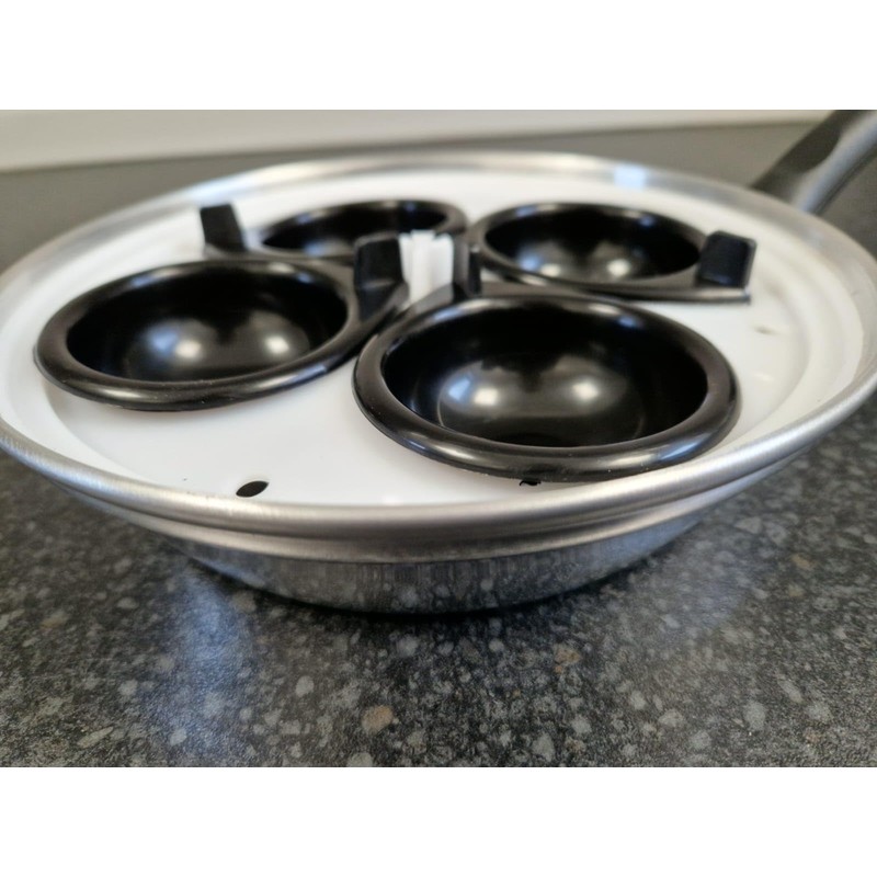 4 Cups Egg Poacher Pan With Vented Plastic Lid and