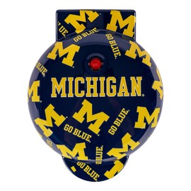 Uncanny Brands Michigan Wolverines Mini waflera – Pequeño aparato de cocina