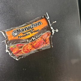 decorative magnets Ramen noodles - Color: pork