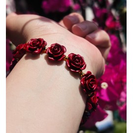 Vintage Rose Flower Bracelet Stretch Red Bracelets for Women Protection Lucky Love Classy Unique Adjustable Floral Bangle Jewelry Accessories Gift for Lady Girlfriend Wife Mom (01)