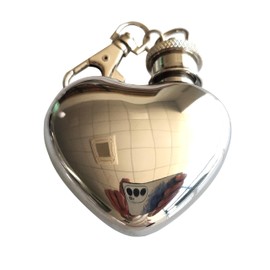 CNFLASK Heart Shaped 1oz/30ml Keychain Flask Mirror Polished Mini Hip Flask 304 Stainless Steel Snuff Bottle With Key Chain (1pc, Mirror)