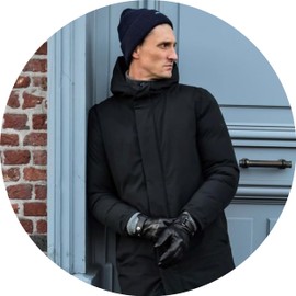 Isotoner Men's Leather Gloves, Touchscreen Compatible Gloves, black