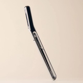 Leaf Shave Reusable Dermaplaner, Chrome