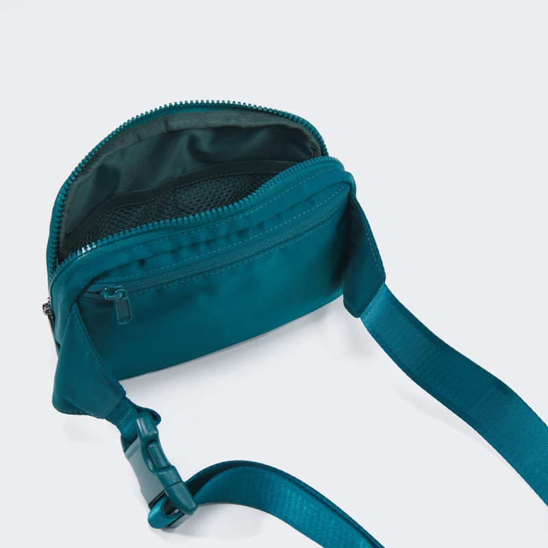Everywhere Belt Bag Large 2L, Pander Waterproof Everywhere Fanny Pack