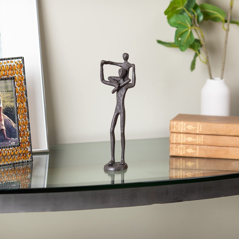 Danya B. Estatua decorativa pequeña de hierro para padres y