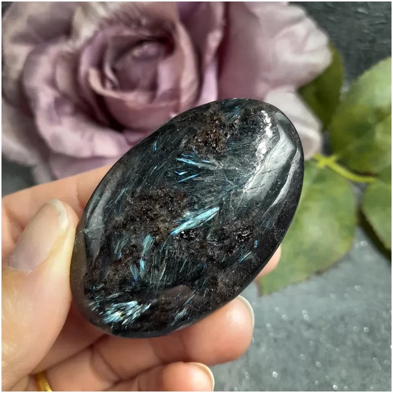 1pcs Arfvedsonite Palmstone Worry Stone Healing Crystal Meditation Reiki Gifts