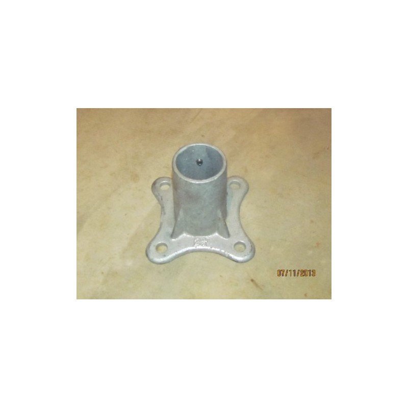 CHAIN LINK POST SURFACE CONCRETE MOUNT for 2-1/2" POSTFLOOR FLANGE