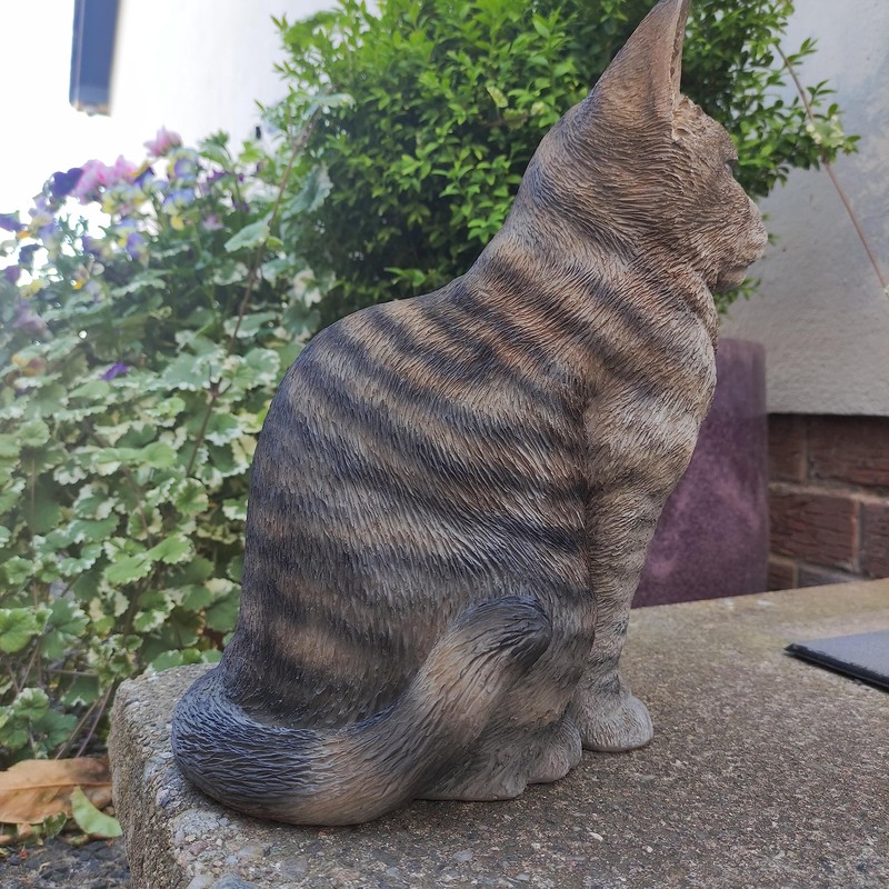 Vivid Arts Sitting Cats (Tabby Cat)