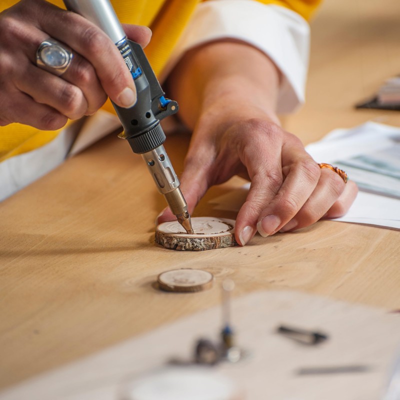 Dremel 2000 VersaTip Soldering Iron - Burning Iron and Soldering