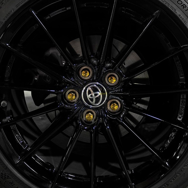 Mishimoto Steel Lug Nuts, M14x1.5, Acorn Seat, 32pc Set, Gold