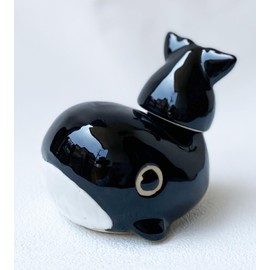 Mino ware Japanese Sake Set, 1 Tokkuri Sake Bottle, Ochoko Sake Cups, Whale shape, Sake Set,Sake pot set, Microwave and Dishwasher Safe,Made in Japan