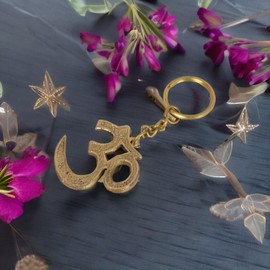HANDTECHINDIA OM Key Ring Brass Keychain Spiritual Gift Aum Keychain For Car, Bike, Home Lock Key Luggage Bag Wardrobe Locker keychain