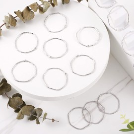 FASHEWELRY 100 colgantes de aleación con forma de bisel abierto en la parte trasera de platino, diseño de flores prensadas, para aretes, collares, joyería, 42 ~ 42.5 x 43 ~ 44 x 1.5 mm