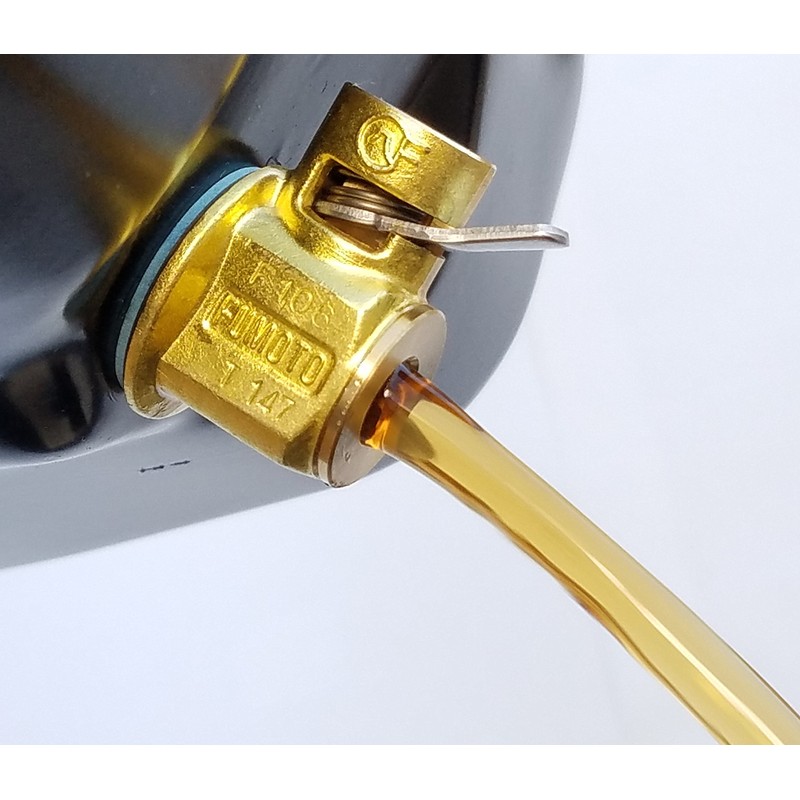 Fumoto F-101 with LC-10 Lever Clip F-Series Engine Oil Drain