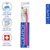 Cepillo de dientes de ortodoncia Curaprox CS 5460: cuidado de