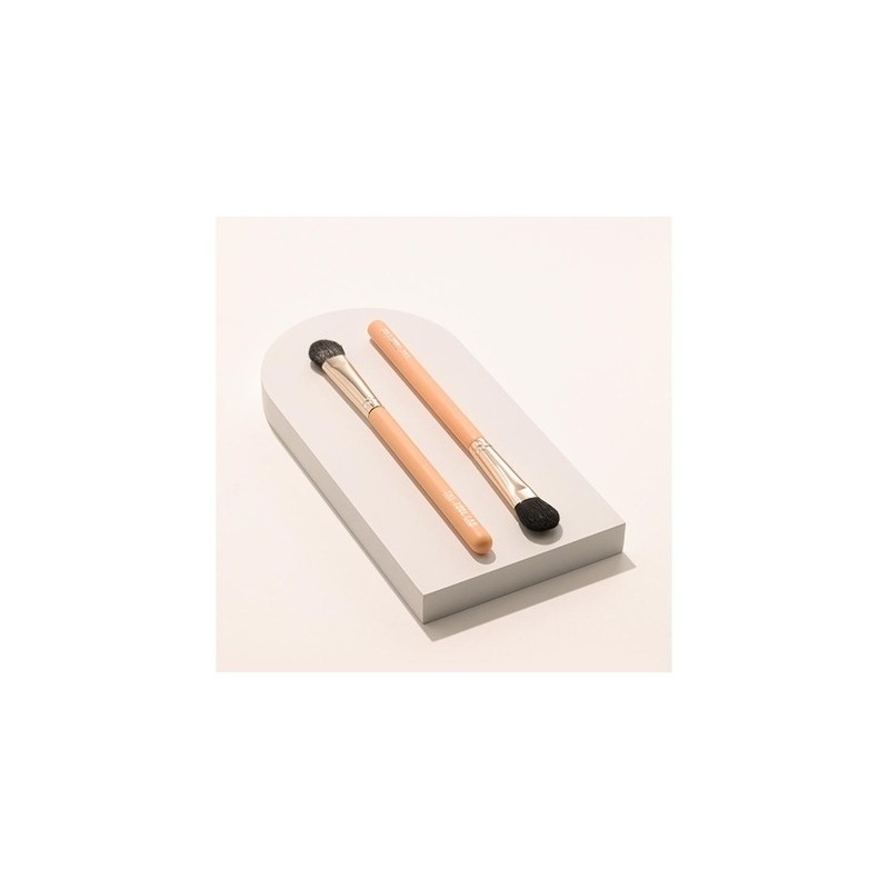201 All Over Eyeshadow Large Brush / 201 올오버 아이섀도우