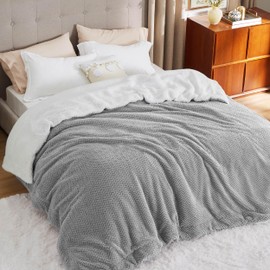 Bedsure Sherpa Blanket King Size for Bed - Herringbone Fleece Thick Warm Blanket for Winter, Fuzzy Soft Cozy Gift Blanket, Grey, 108x90 Inches