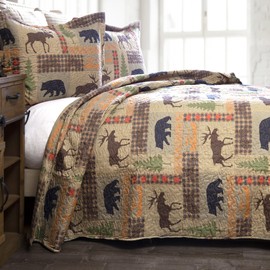 CARSTENS, INC. Rustic Cabin Country Bedding Set, 3-Piece Microfiber Quilt, Rustic Lake Country, King