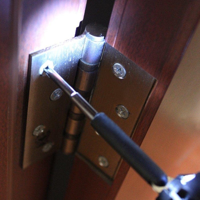 8 Screwdrivers in 1 Tool LED Torch Flashlight Useful Repair