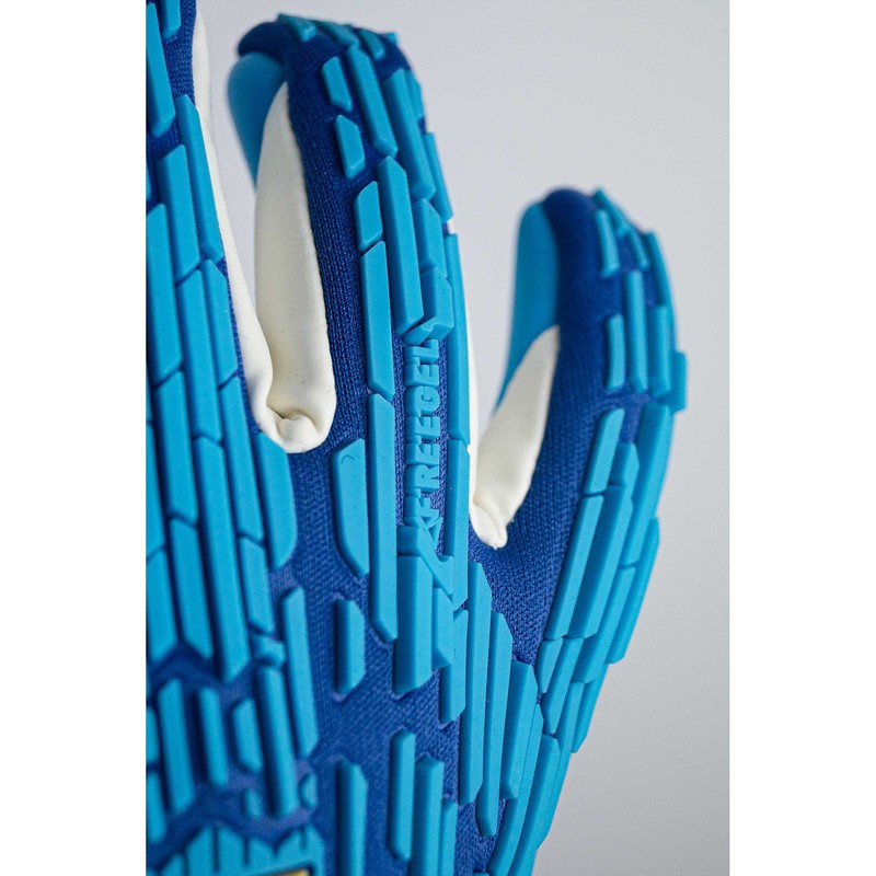 Reusch Attrakt Freegel Aqua Windproof Goalkeeper Gloves with Excellent Grip