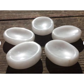 NATURAL WHITE AGATE GEMSTONE WORRY STONE (ONE)